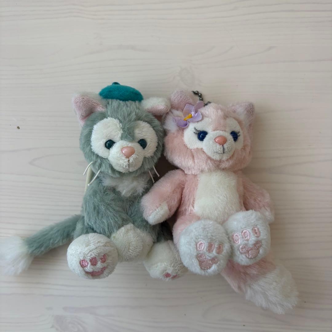 ジェラトーニと、リーナベルのストラップ - メルカリ