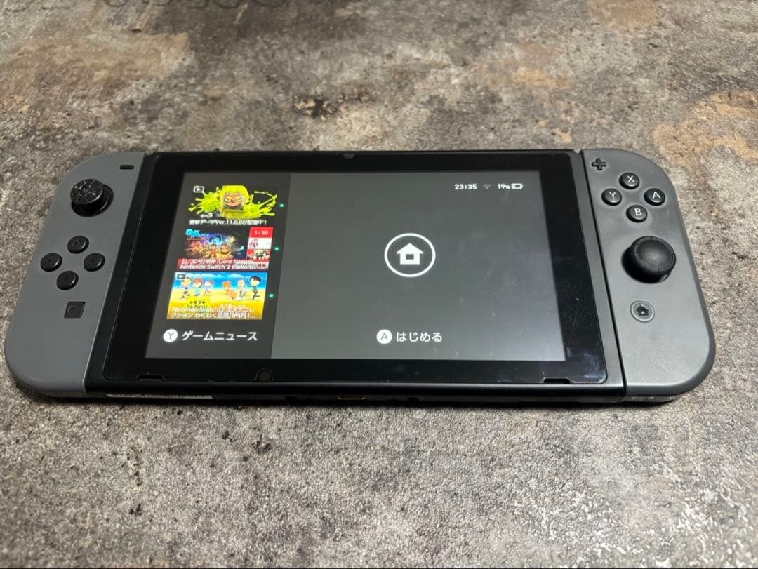 も*ち様 Nintendo Switch グレー 本体 キャラクターシール付き