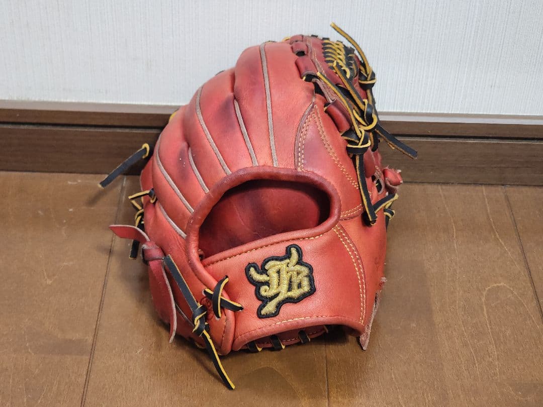 和牛JBの硬式野球グローブ