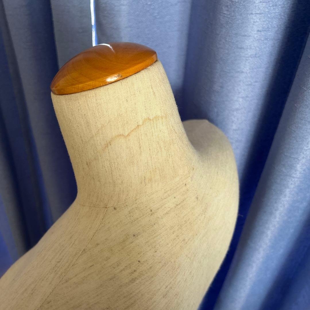 トルソー 可動式ベージュフルボディマネキン アーム付き 可動式の腕を