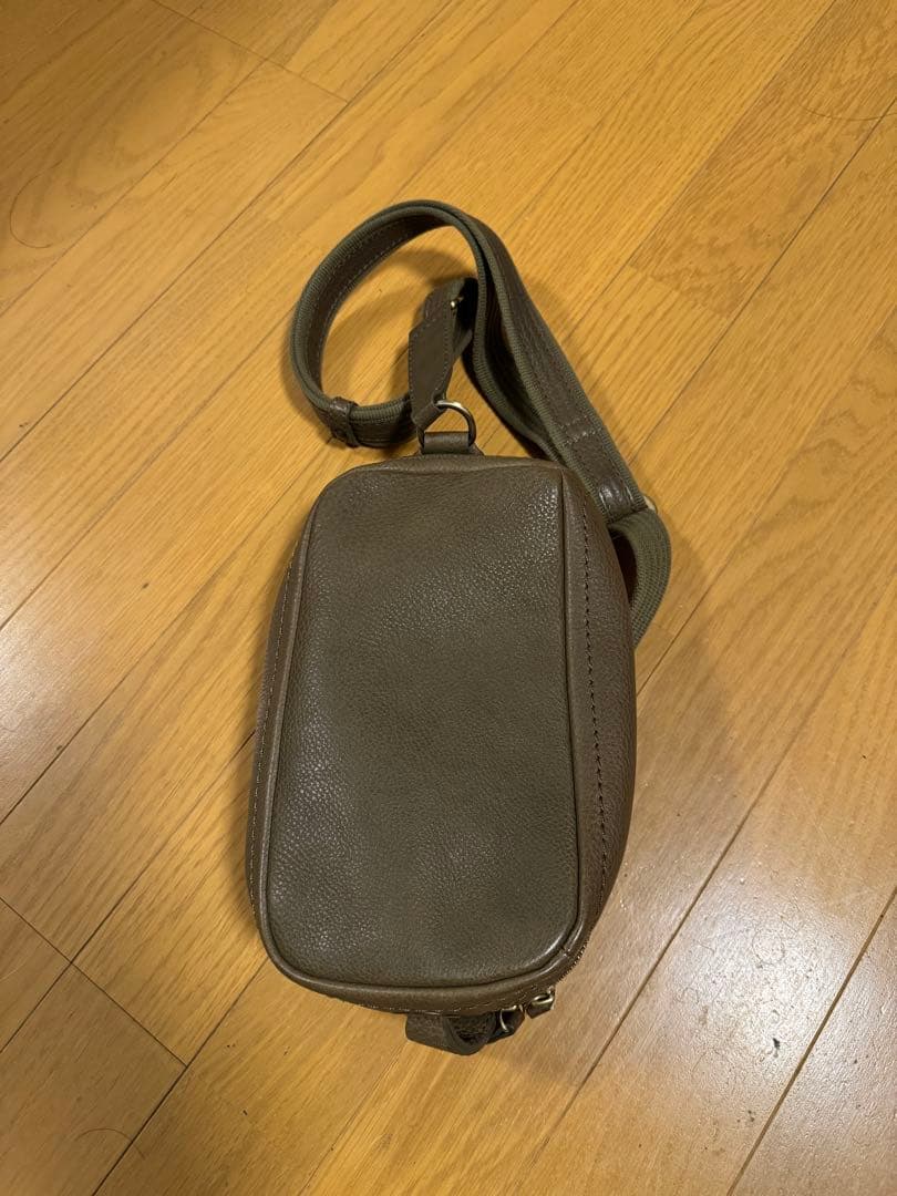 入手困難 土屋鞄 トーンオイルヌメ ボディポシェット　限定色