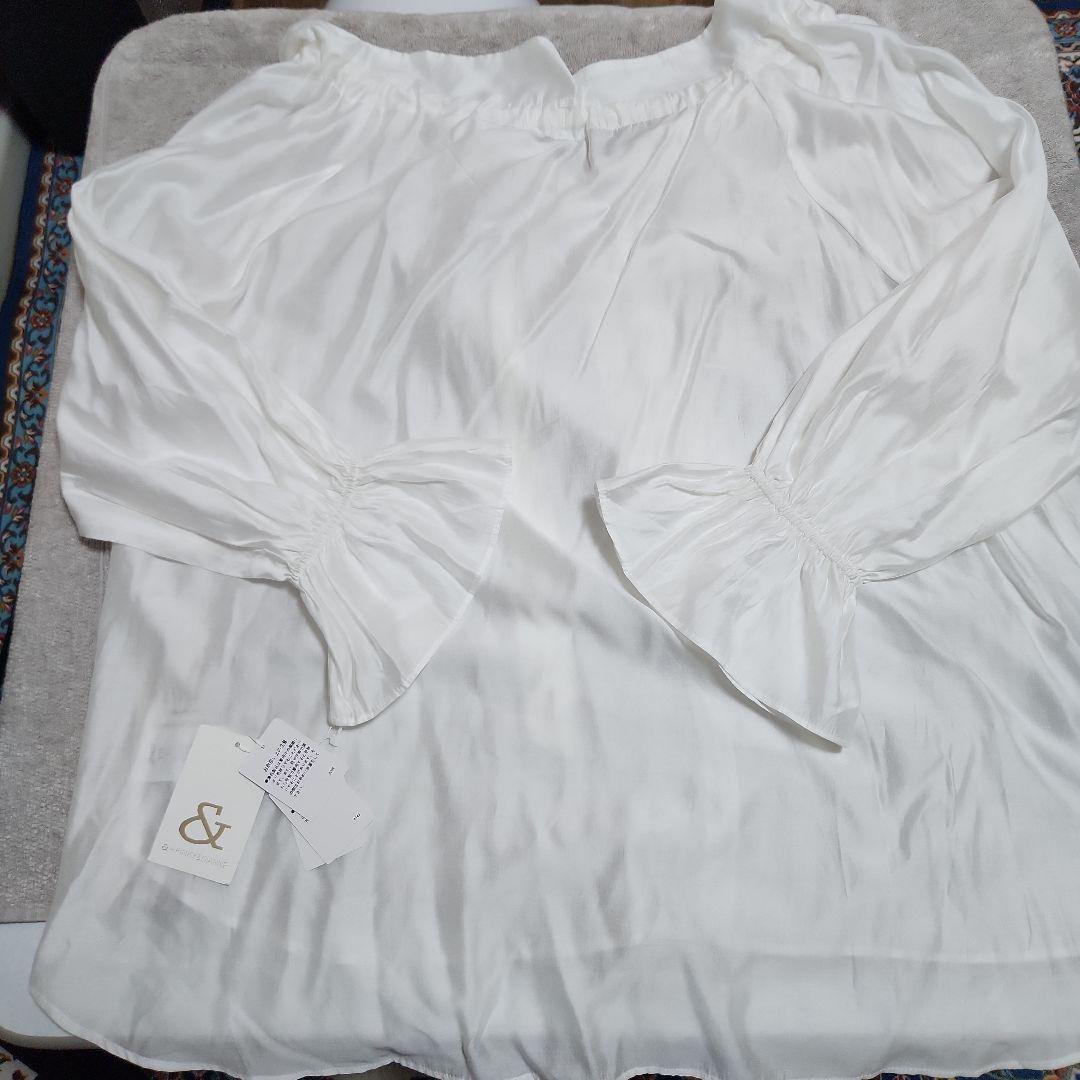 ピンキー&ダイアン、ホワイトリボン付きブラウス - メルカリ