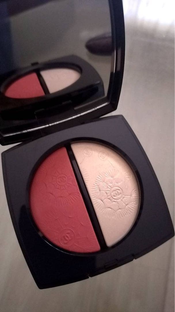 シャネル　ジャルダンイマジネール　ゴールドアンドピーチ　チークカラー特別限定品