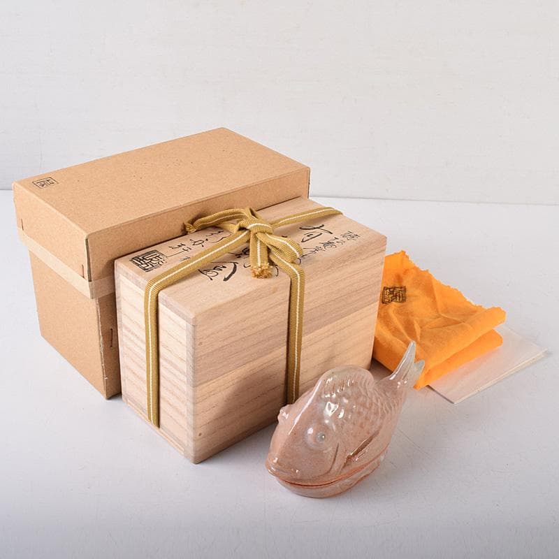 茶道具　鯛　香合　在銘　共箱　V　7480 茶道具 鯛 香合 在銘 共箱 V 7480 - メルカリ