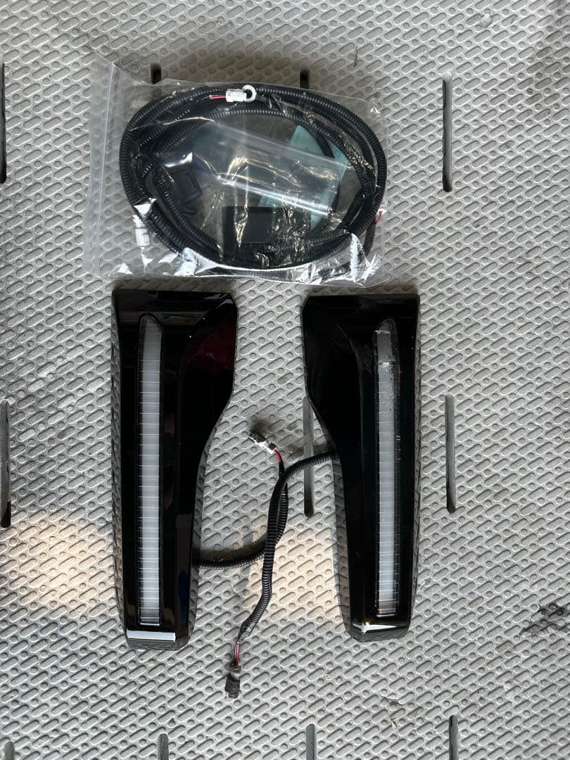 ランクル250 シグネチャーイルミブレード モデリスタ シグネチャーイルミブレードも着けておきたい！「ランクル250」に