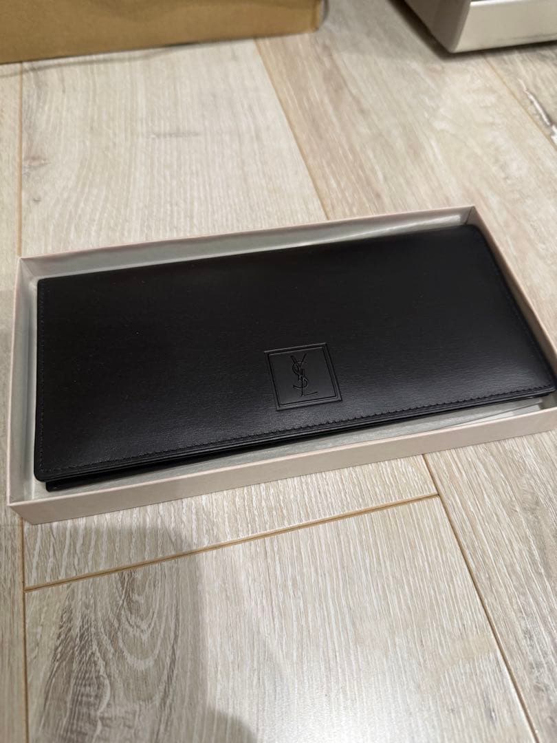 (希少品)Yves Saint Laurent ブラック長財布、カードケース