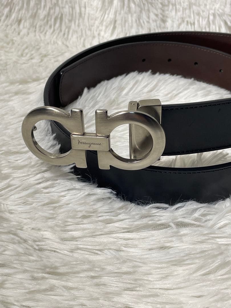 サルヴァトーレフェラガモ ガンチーニ レザーベルト 黒 シルバー金具　イタリア製