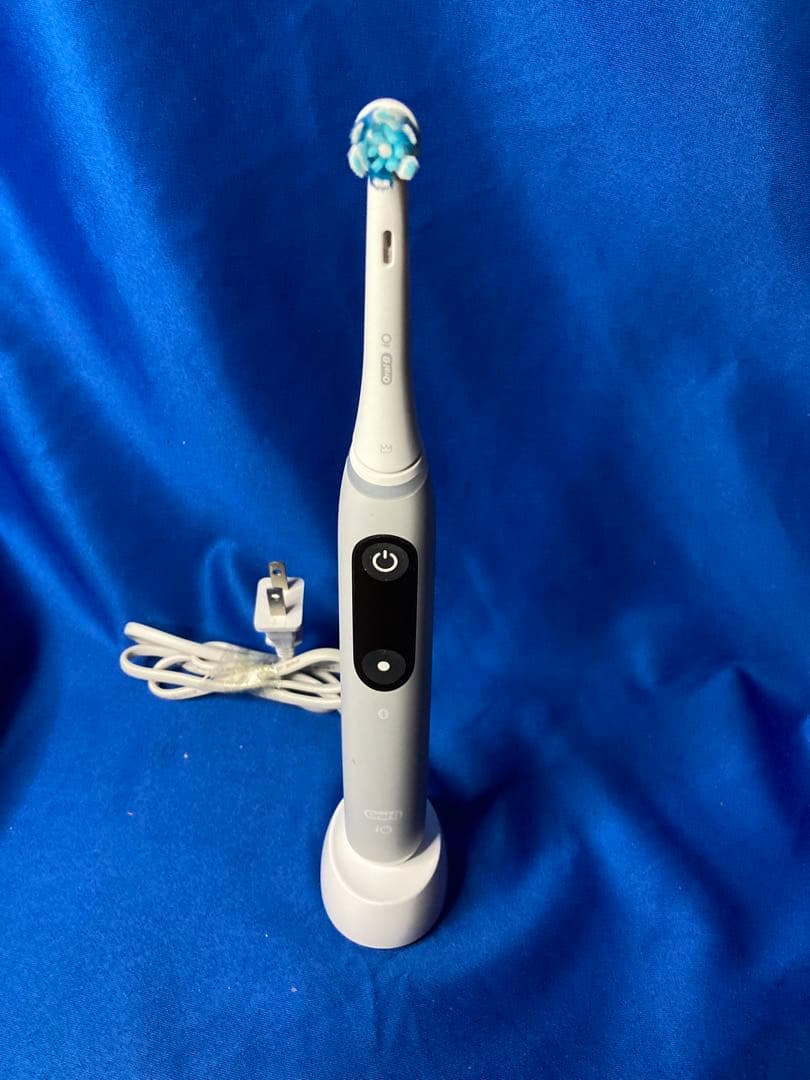 Oral-B 電動歯ブラシ本体 充電スタンド付き io 6 type3753 電動歯ブラシ ブラウンオーラルB 公式 | iO6（グレーオパール