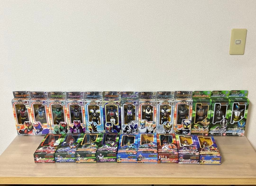 仮面ライダー ライダーヒーローシリーズ ソフビ 箱入り22体　まとめ売り 仮面ライダー龍騎のライダーヒーローシリーズを引っ張り出し中 やはり