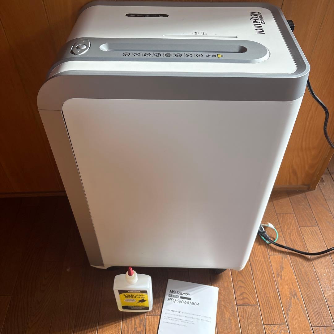美品　業務用　シュレッダー MSQ-61MCM