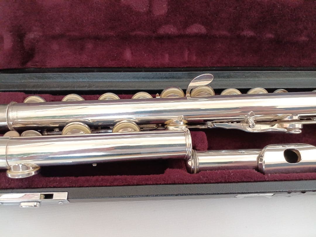 ♢後期モデル♢ヤマハ フルート YFL-211♢良く鳴る美品