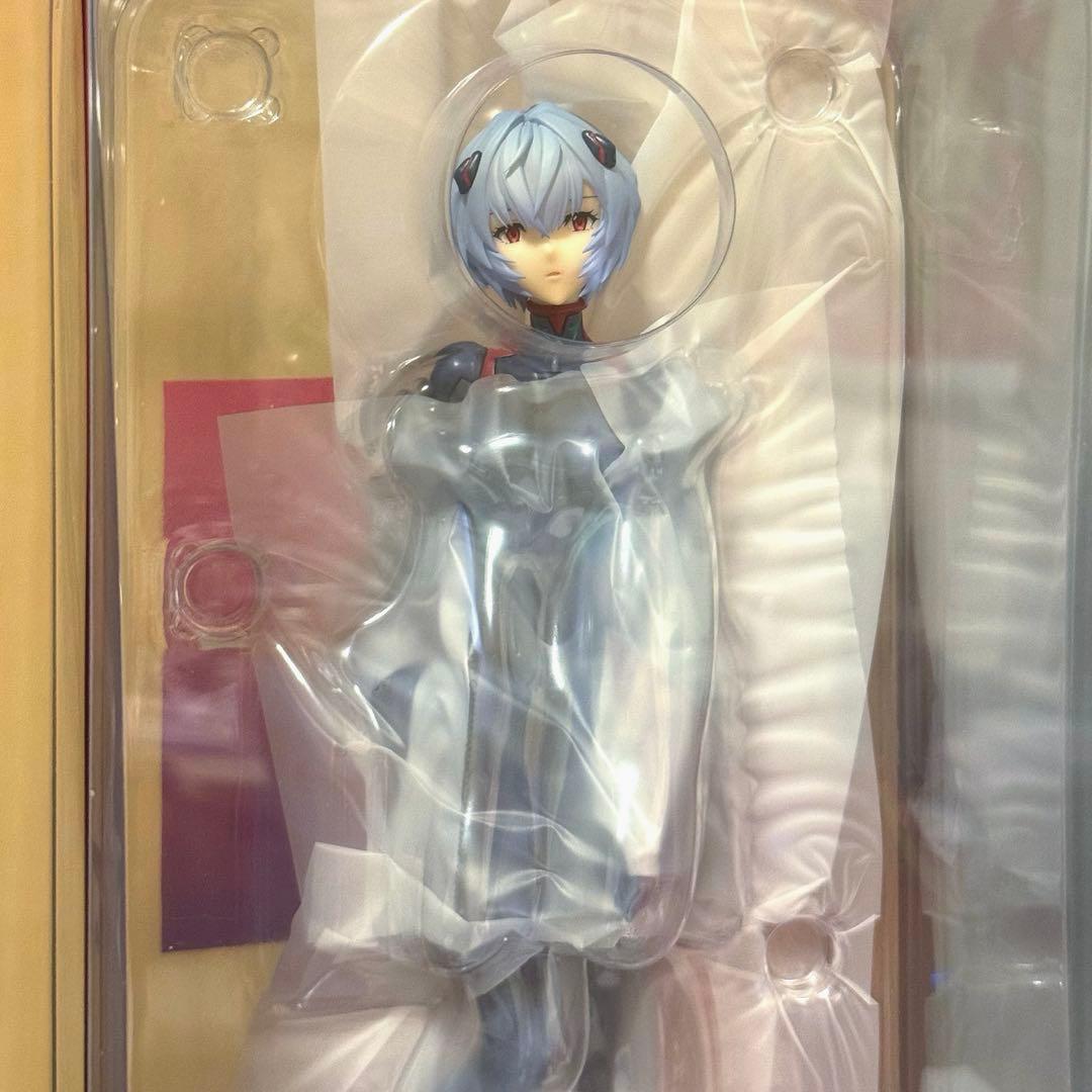 アニメ グッズ エヴァンゲリオン 綾波レイ 米山舞 1点 未開封 エヴァストアYahoo!店 新商品】 米山舞氏による「EVANGELION