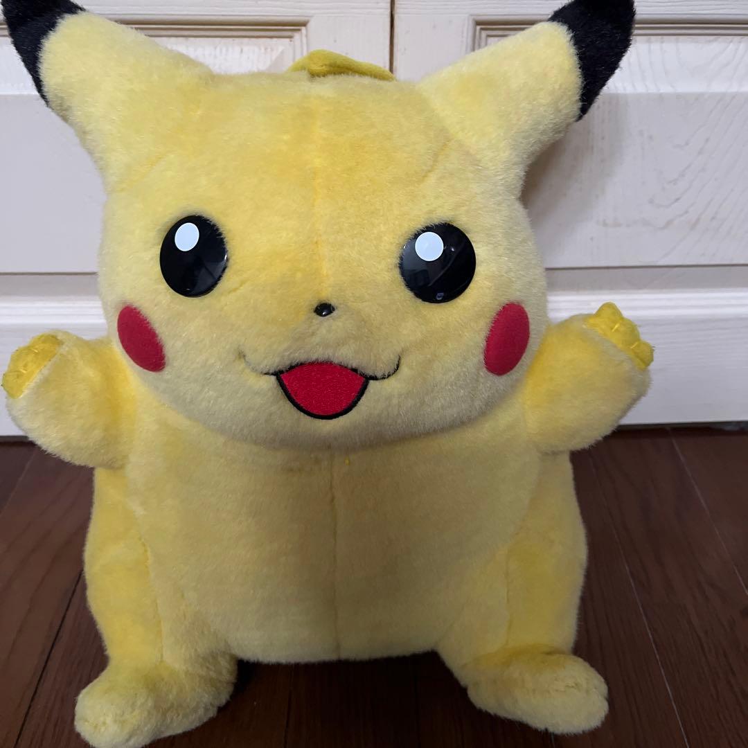 初代レア手を挙げたピカチュウ ぬいぐるみ トミー - メルカリ