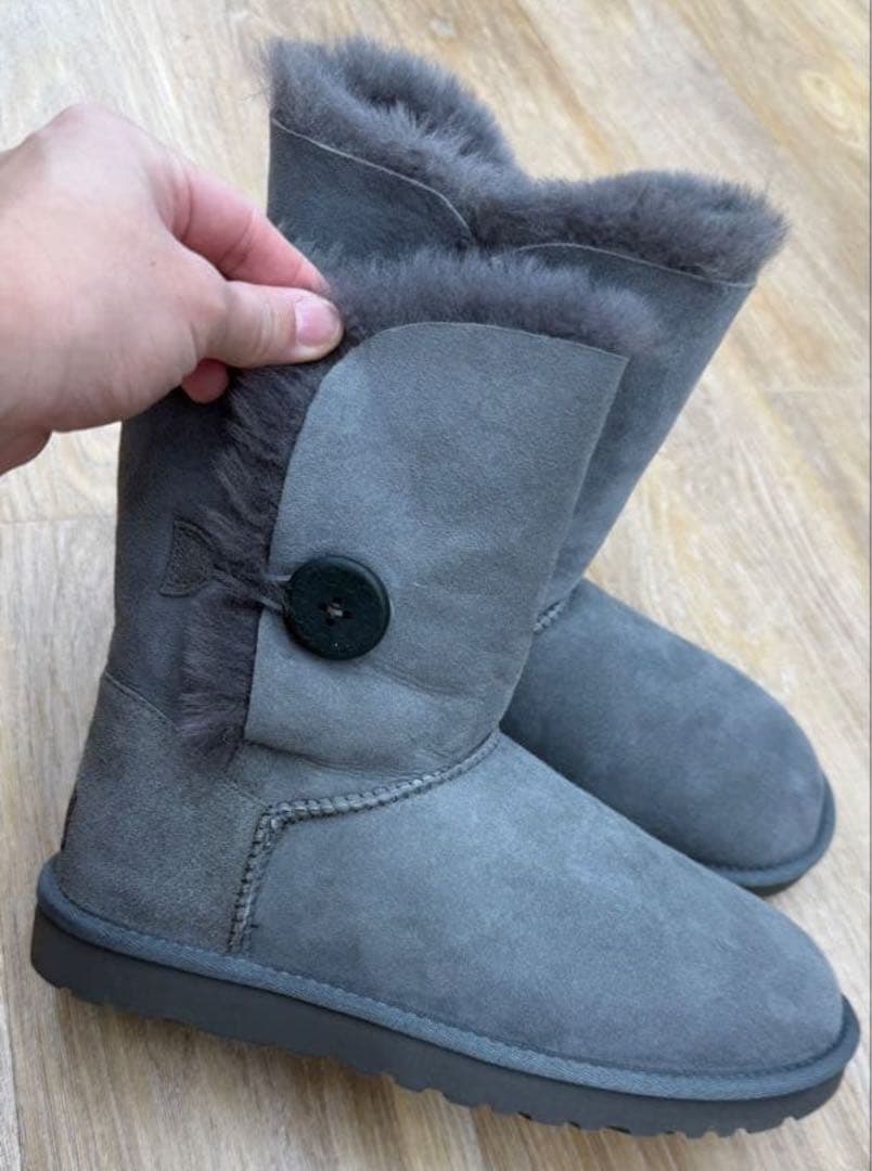 ♥新品未使用♥【UGG】 W BAILEY BUTTON Grey 25cm