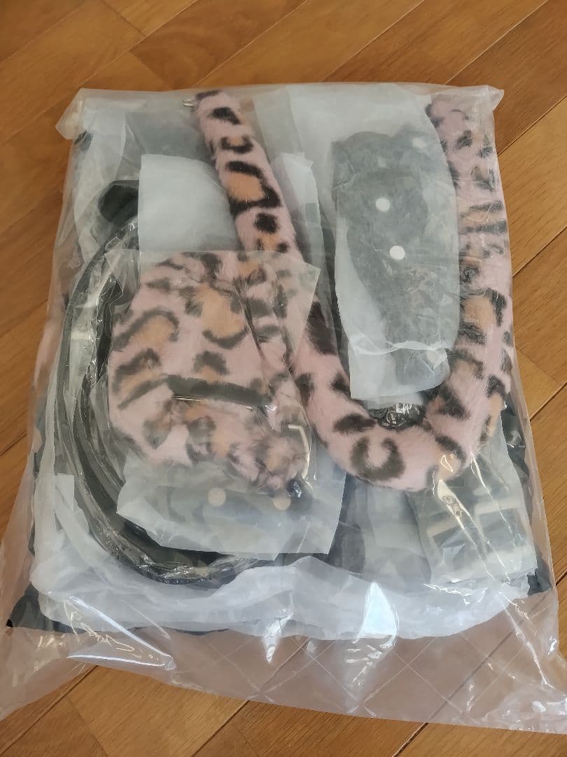 malymoon / マリームーン ジップミーレザーレオパード ピンク - メルカリ