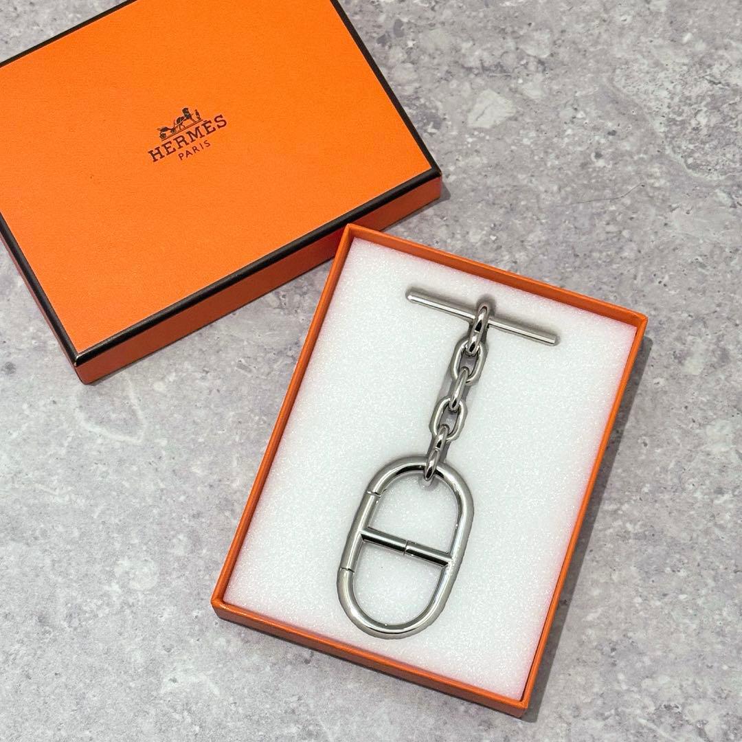 新品】HERMES シェーヌダンクル キーホルダー シルバー色 - メルカリ
