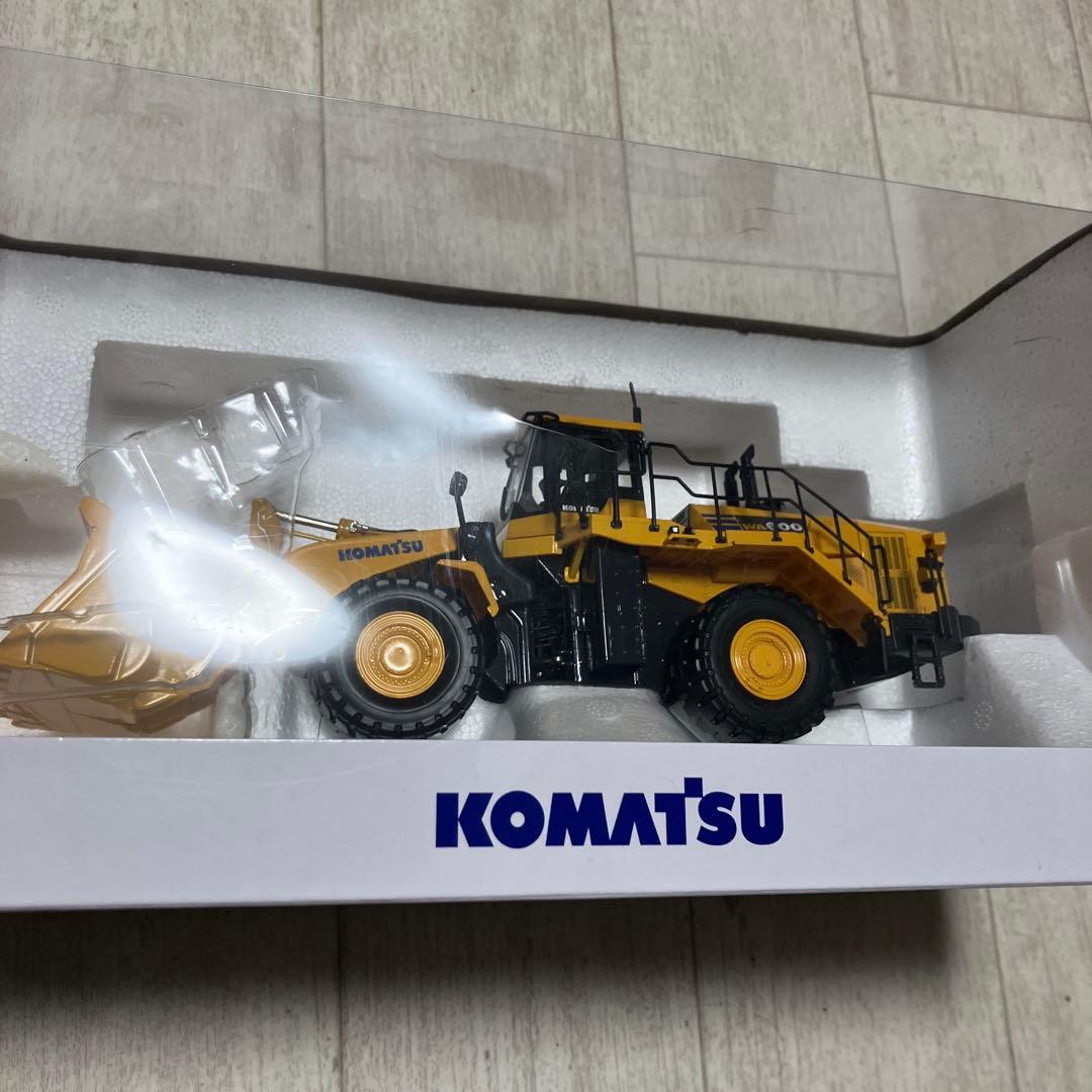 KOMATSU　WA600-8 模型 Komatsu WA600-8 Stone Handler Wheel Loader 1/50 Diecast Model by