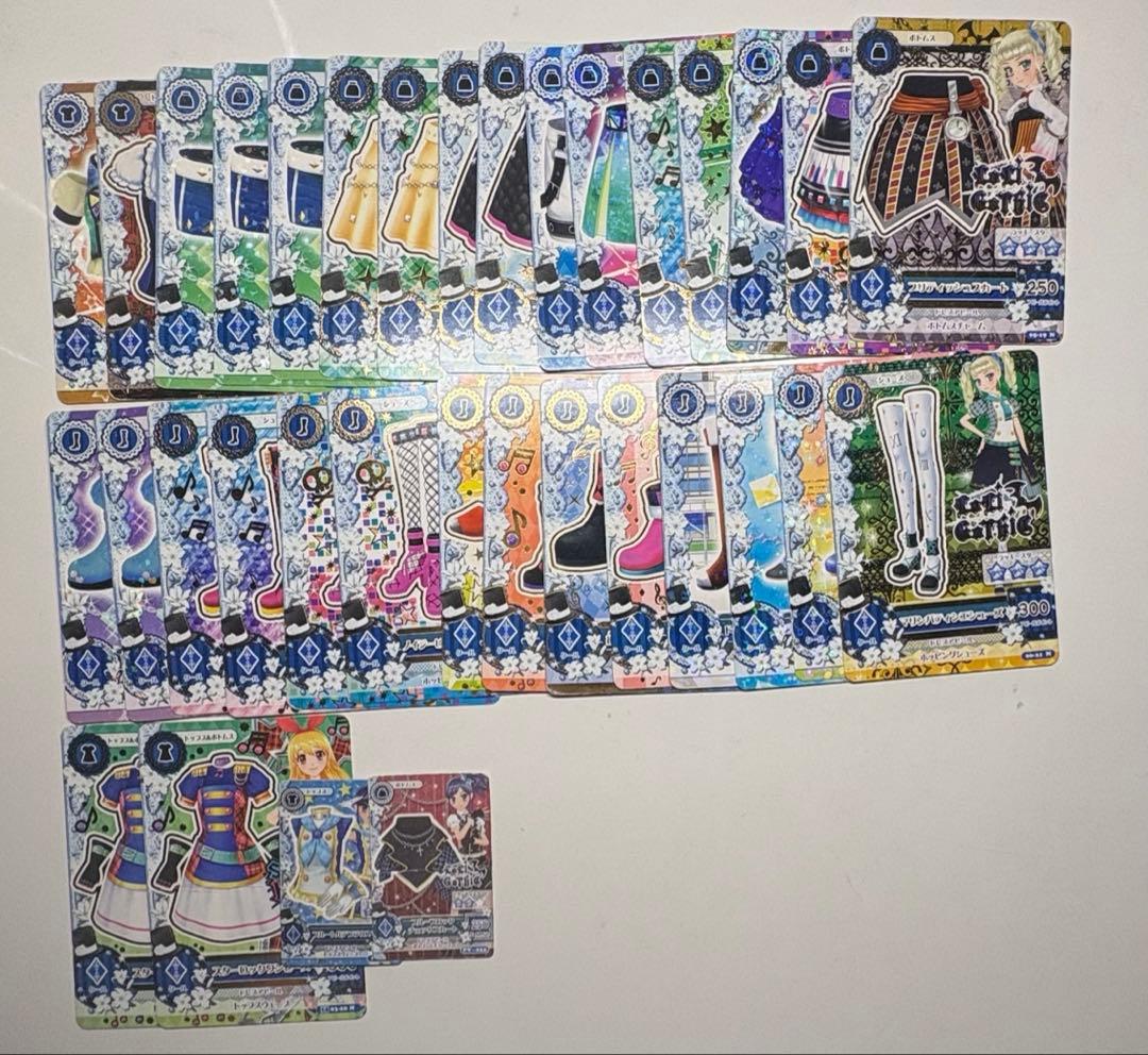 アイカツカード まとめ売り バインダー付き - メルカリ