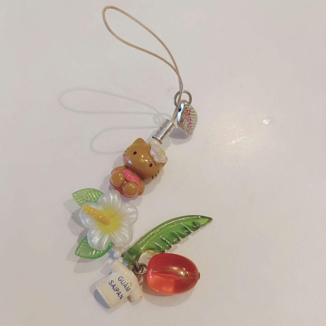 RAKUDO　ご当地キティ　グアム限定　ハローキティストラップ グアムに来ています！グアム限定のハローキティ、サンリオとディズニー