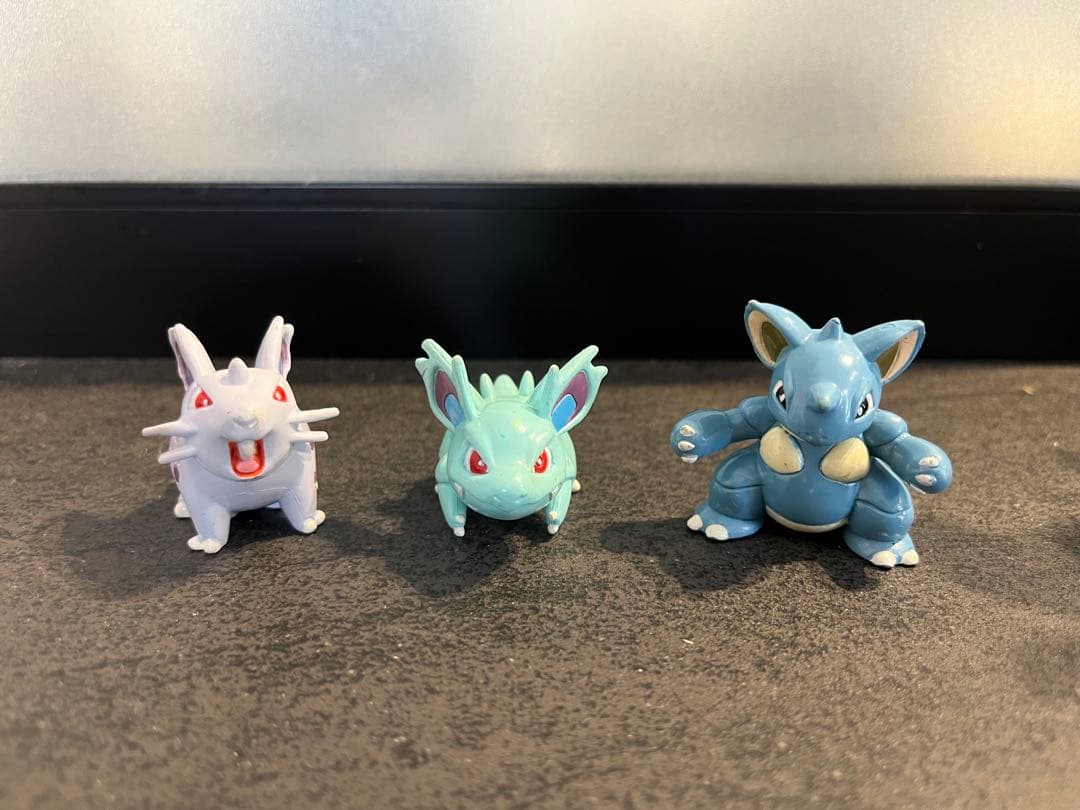 【希少】ポケモン モンコレ 初期 ニドラン ニドリーノ ニドクイン