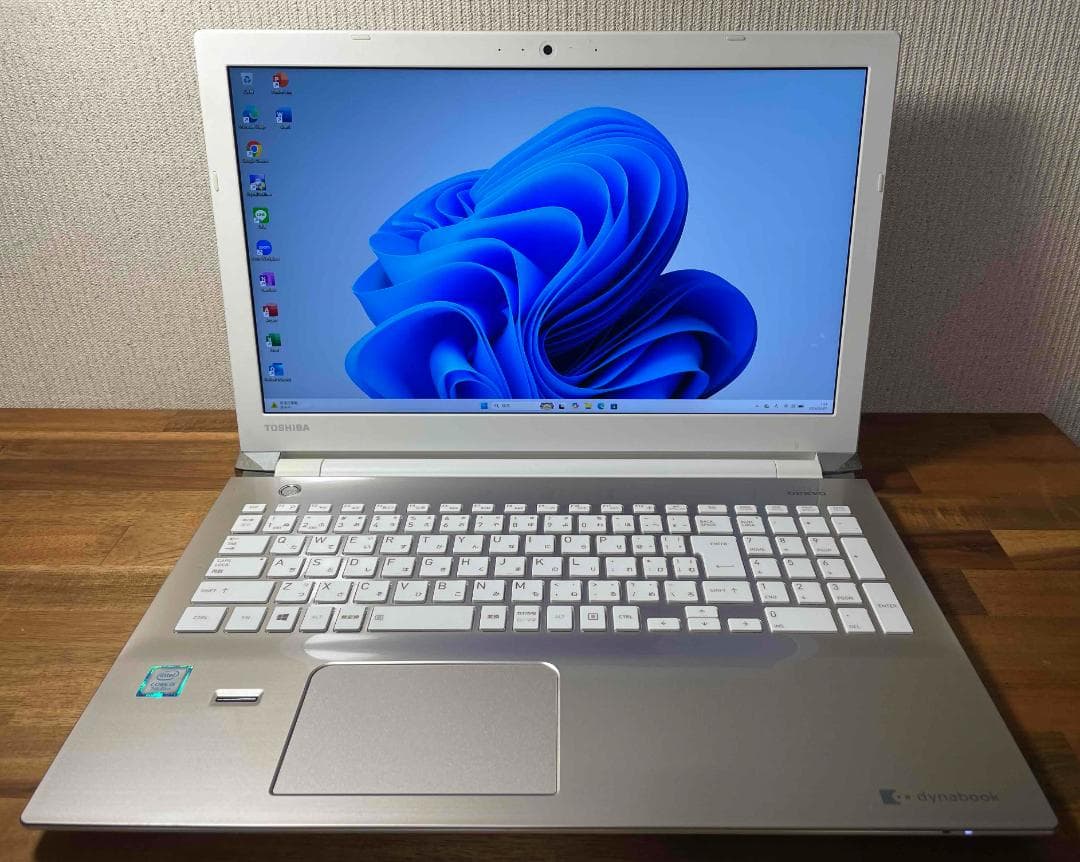 Win11 Office搭載 dynabook メモリ8GB新品SSD240GB