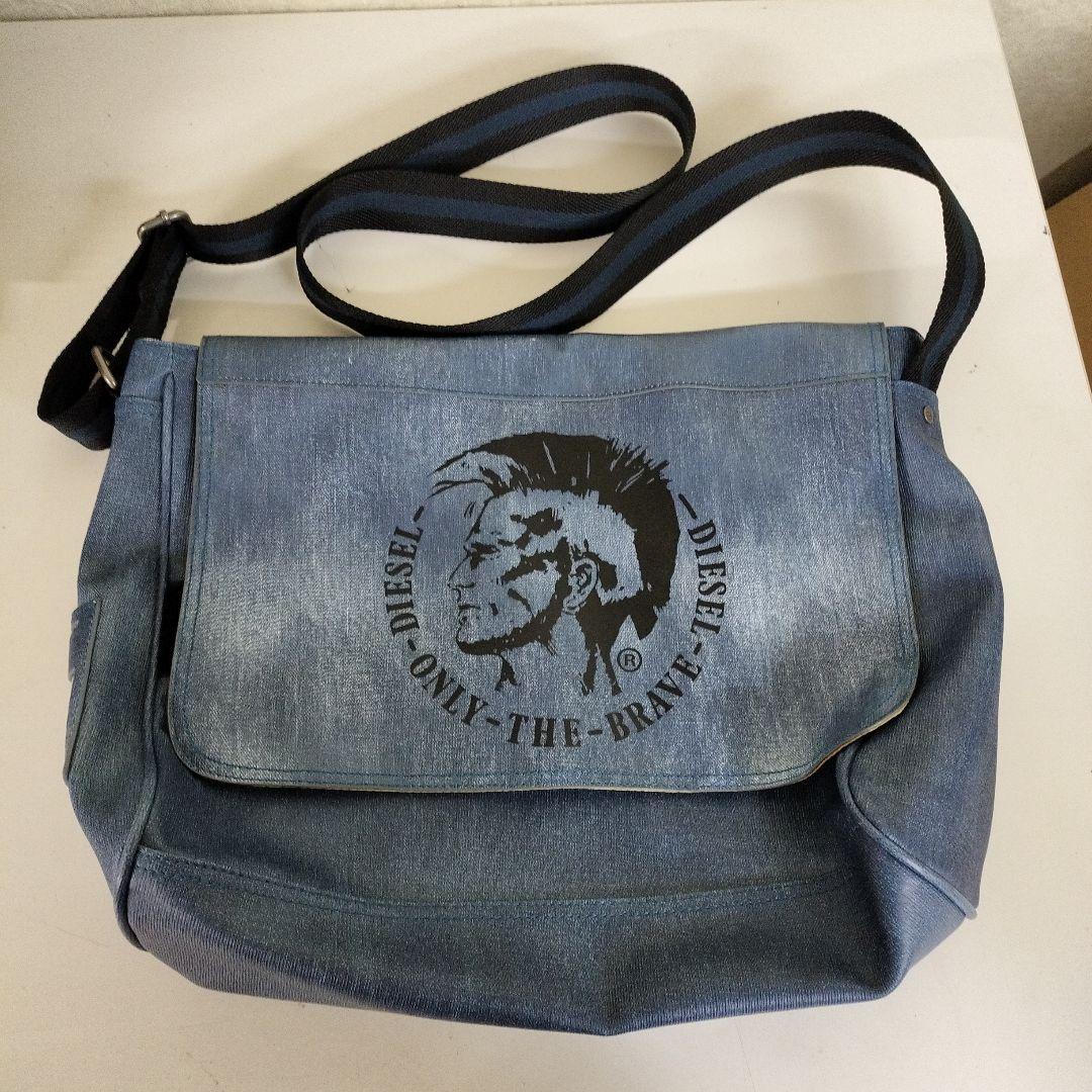 DIESEL BRAVE MAN デニム調 メッセンジャーバッグ ブルー
