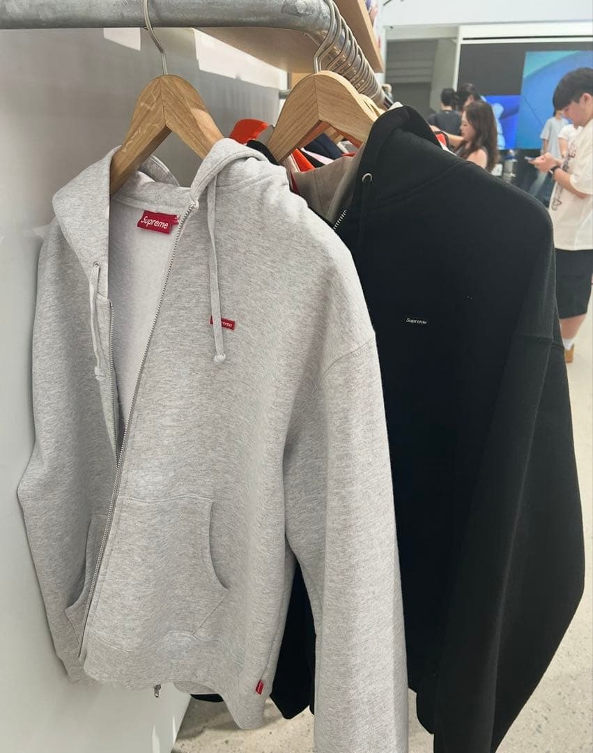 Supreme 2024AW スモールボックスジップアップフードパーカー　S Supreme シュプリーム 2024AW Small Box Zip Up Hooded Sweatshirt
