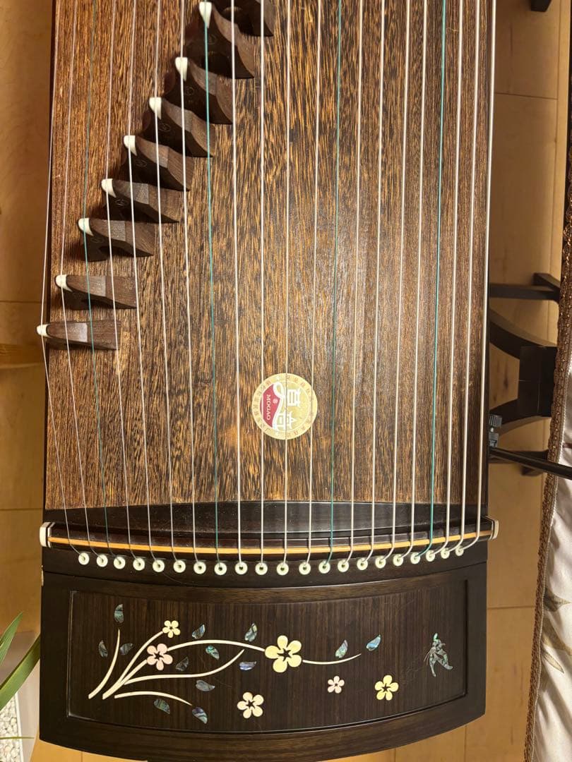 中古莫高古筝 蝶恋花MG16321B30 花の装飾付き