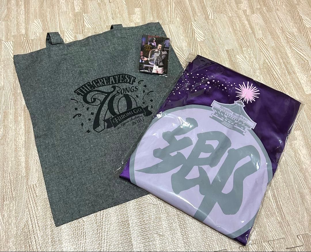 トートバッグとはっぴと特典カードセット 26SS新色追加】HELLO KITTY × TREASURE TOPKAPI サテン スカーフ