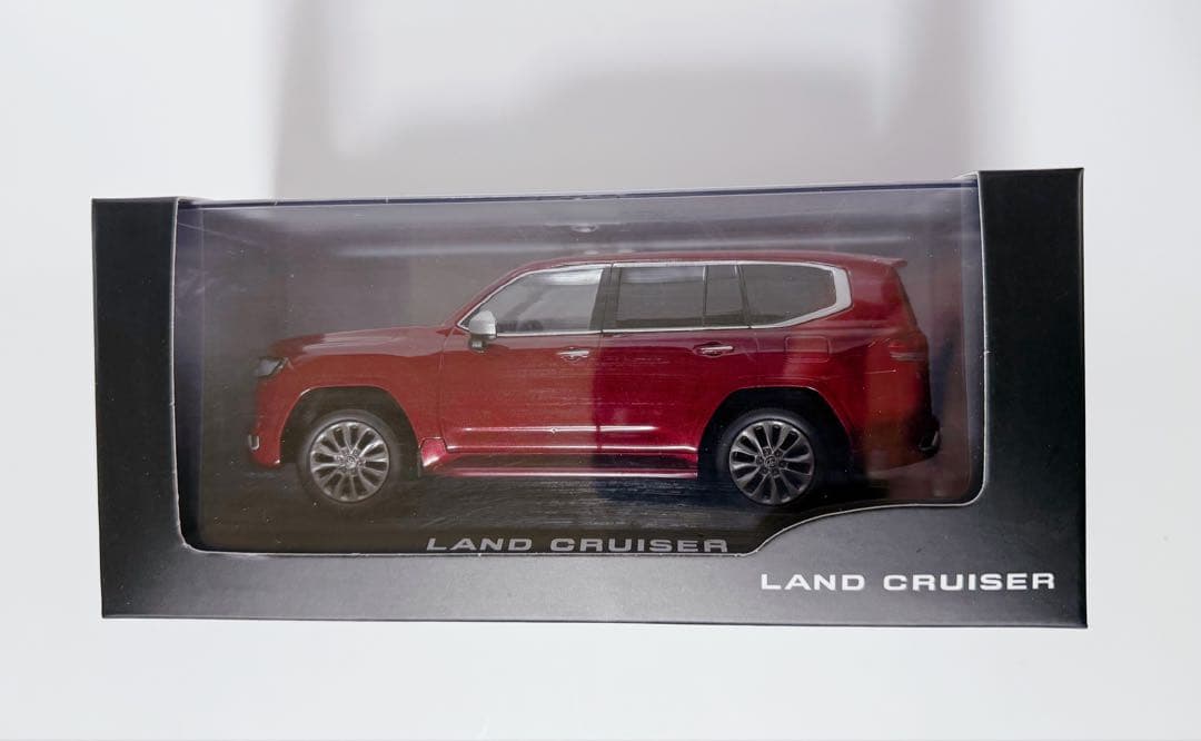 【新品未使用】トヨタ◆ランドクルーザー◆ミニカー 1/30スケールダイキャスト製