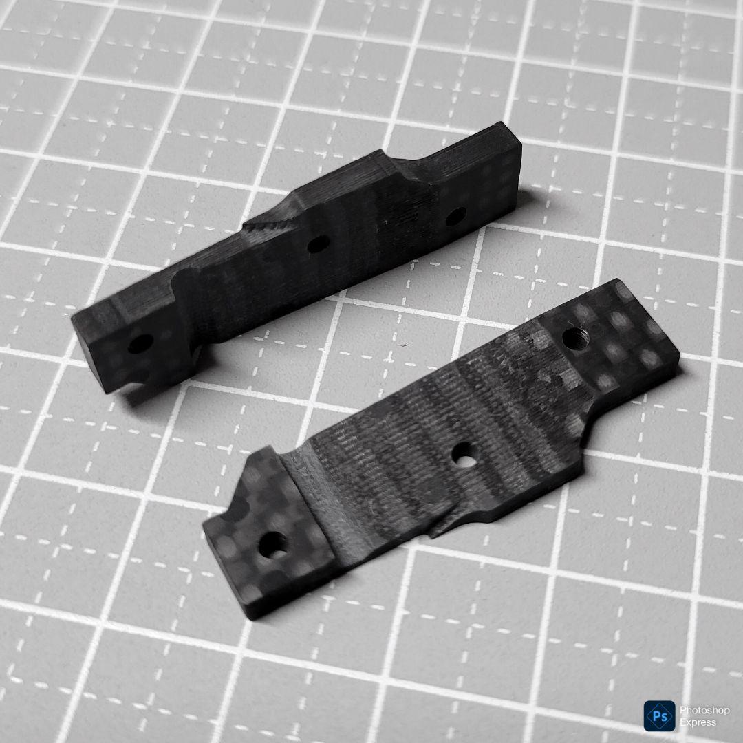 CNC立体加工】 MEシャーシ フロント補強 カーボンパーツ 最終