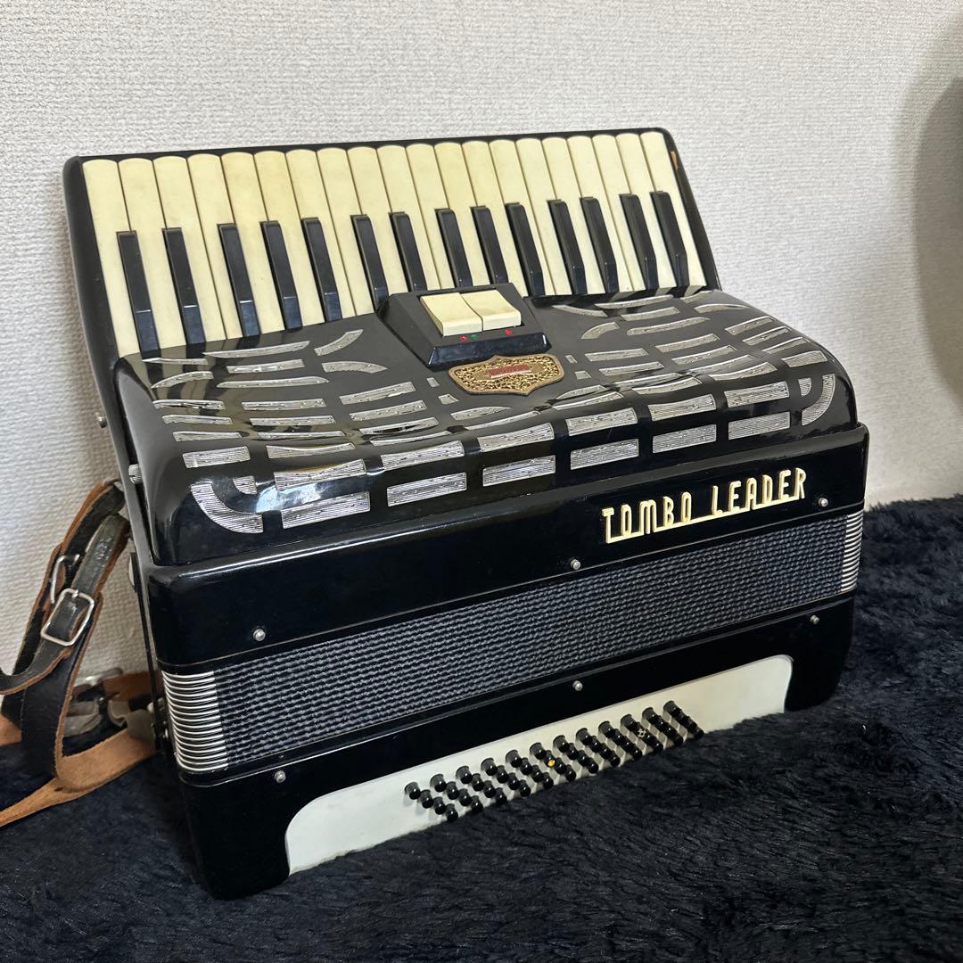 TOMBO No.52 アコーディオン 鍵盤楽器 ケース付属 黒