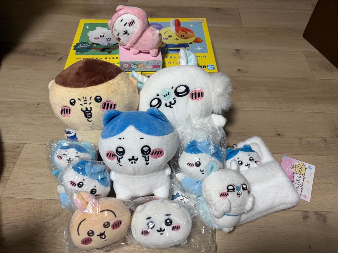 ちいかわグッズ60点♪ぬいぐるみ、キーホルダー、シール等まとめて