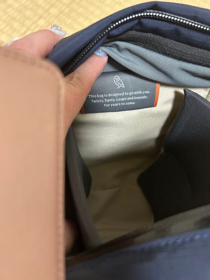 美品 bellroy ベルロイ ボディーバッグ 大きめ ネイビー - メルカリ