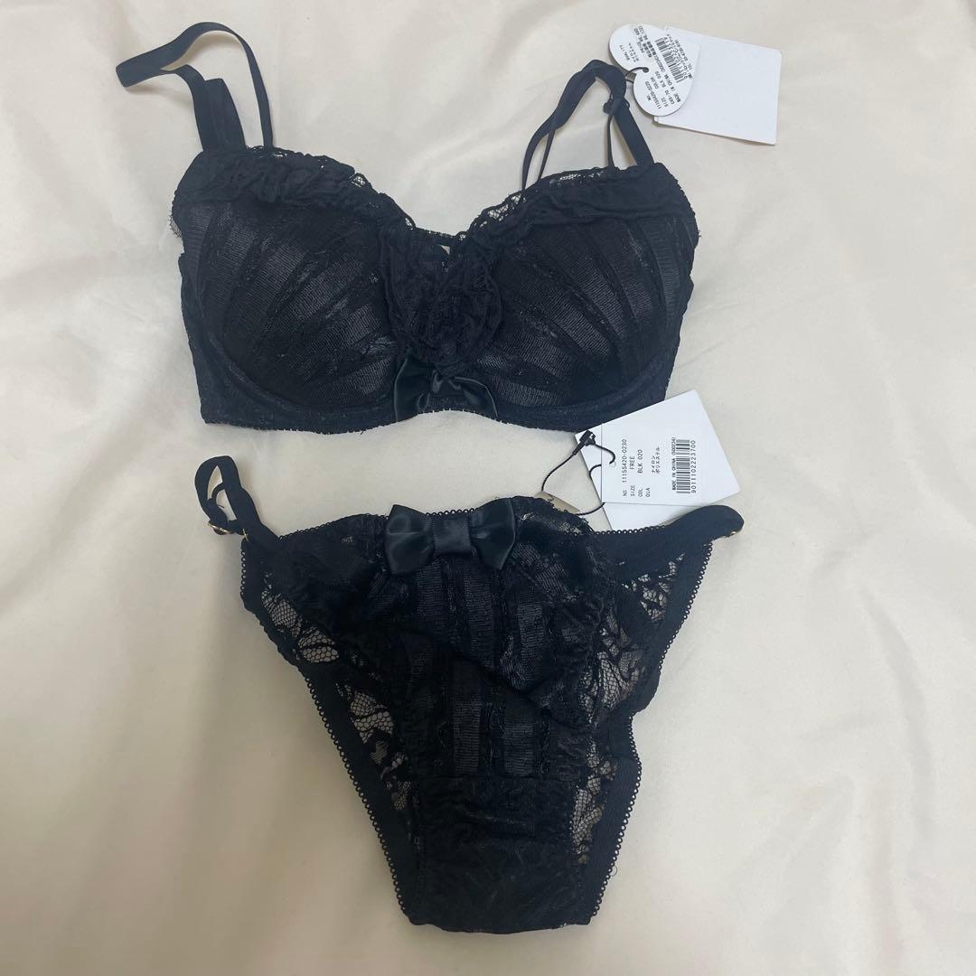 ブラックレースブラジャーショーツセット
