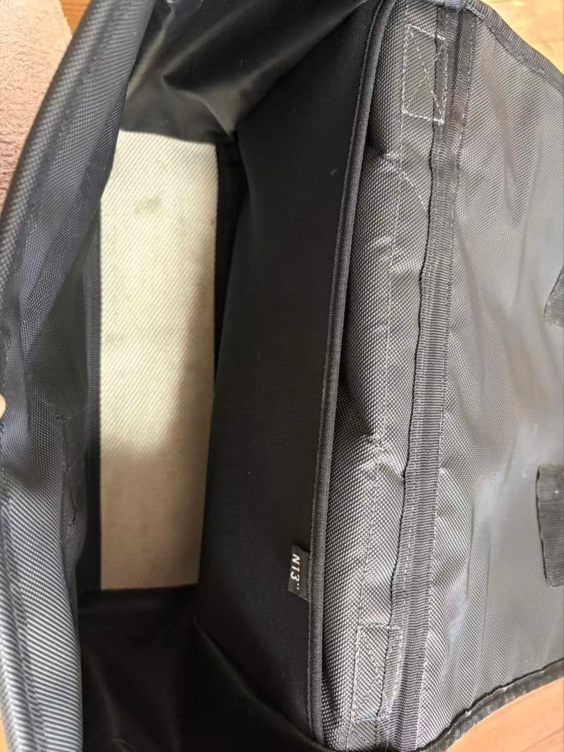 Feuerwear ドイツ製 消防ホースで作られた パソコンバッグ - メルカリ