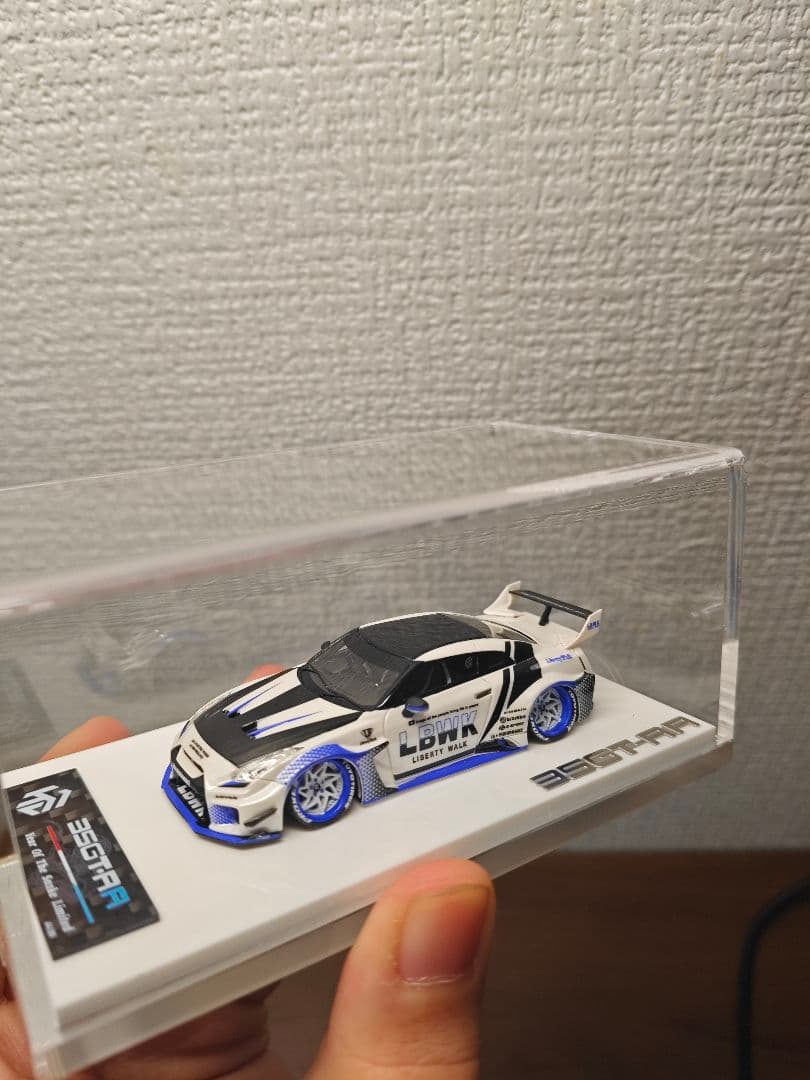 LBWK r35GT-RR ミニカー 1/64 限定版