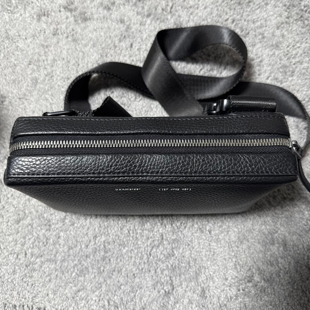 GRAMS28] 157 エッセンシャル・クロスボディバック - メルカリ