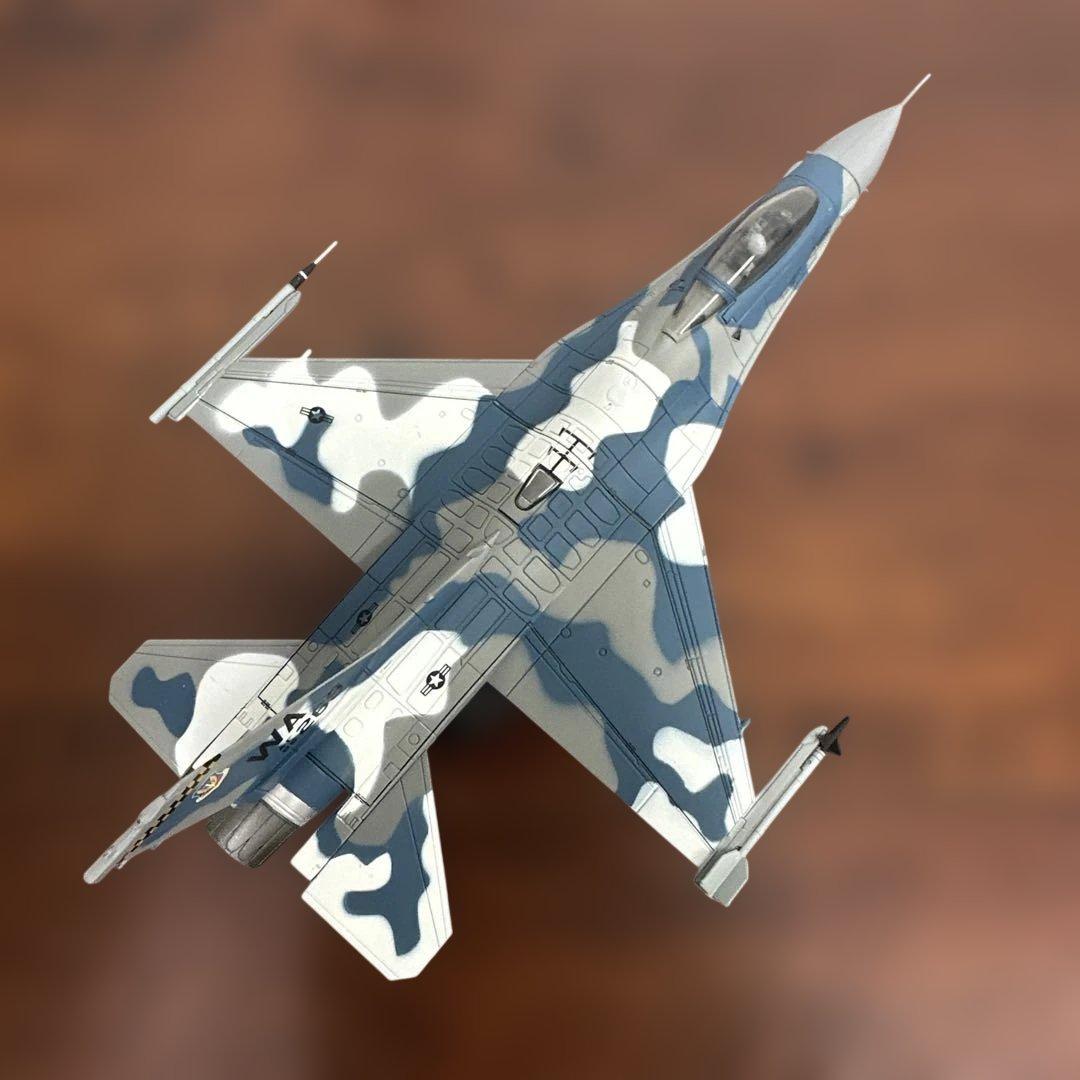 ★美品・F-16C アグレッサー仕様★戦闘機模型 約20cm♪