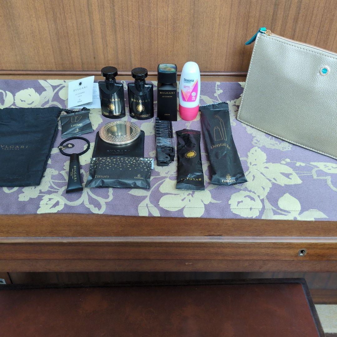 BVLGARI 旅行用化粧品セット 10点