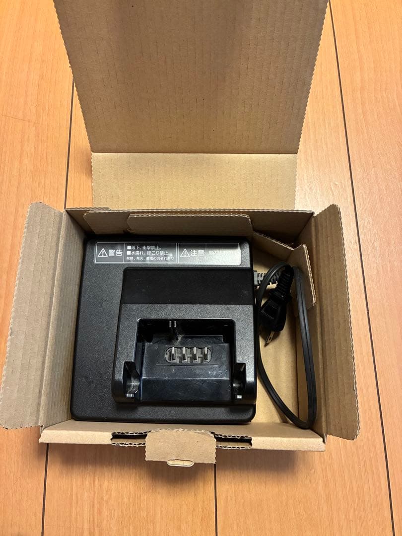 【箱付　電動自転車用】Panasonic NKJ074Z 充電器
