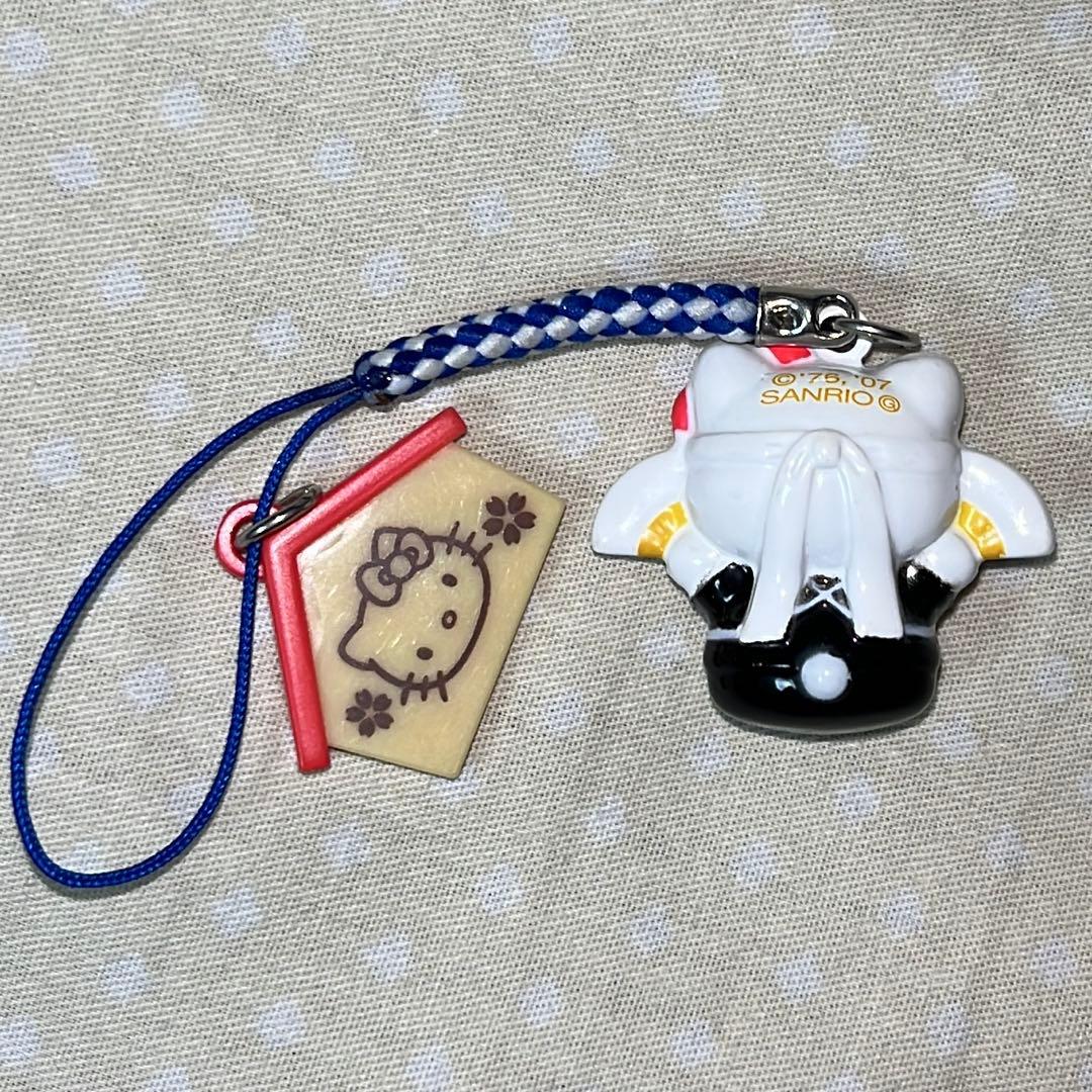 ハローキティ 必勝請負猫 ストラップ 鈴 - メルカリ