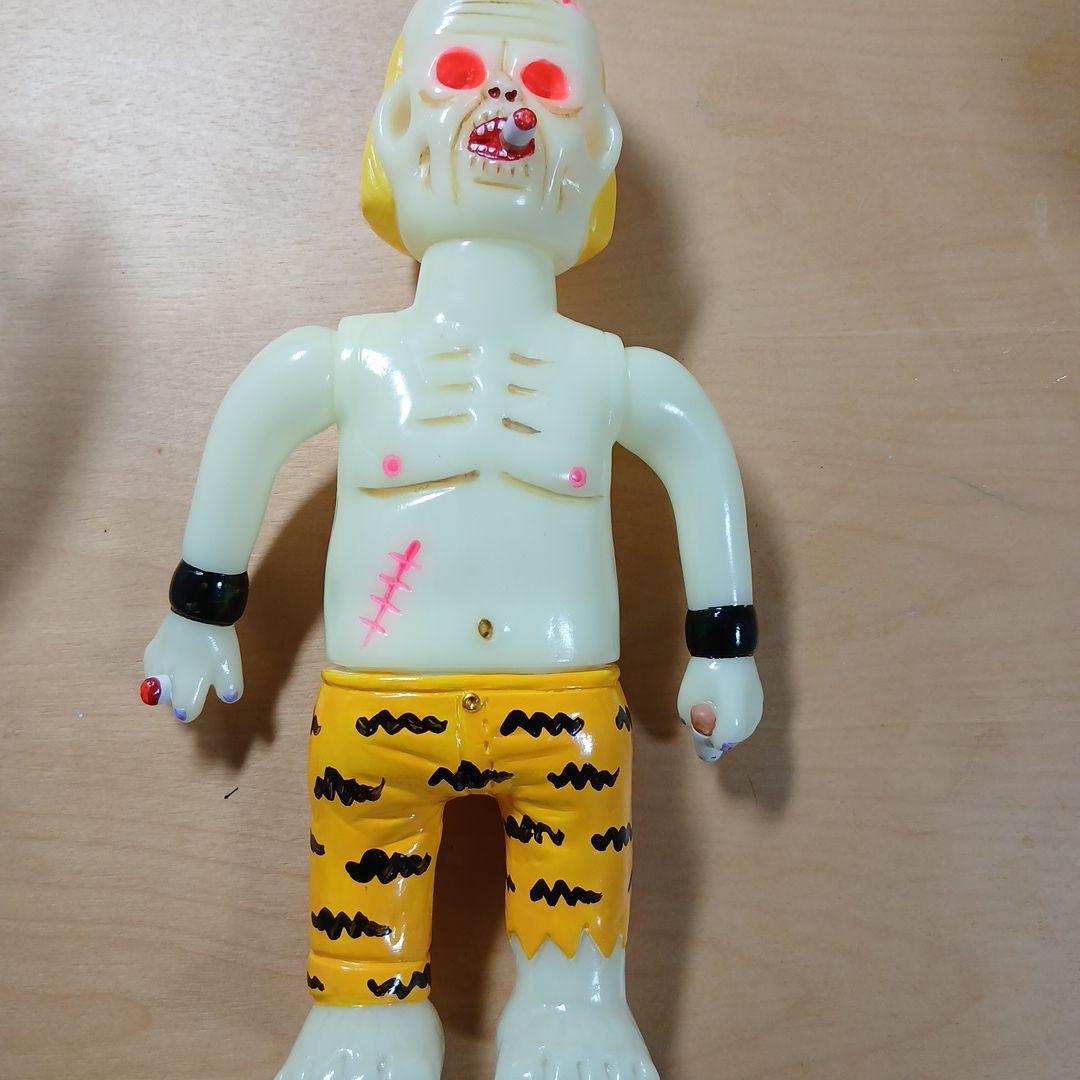 デハラユキノリ　モクさん　蓄光