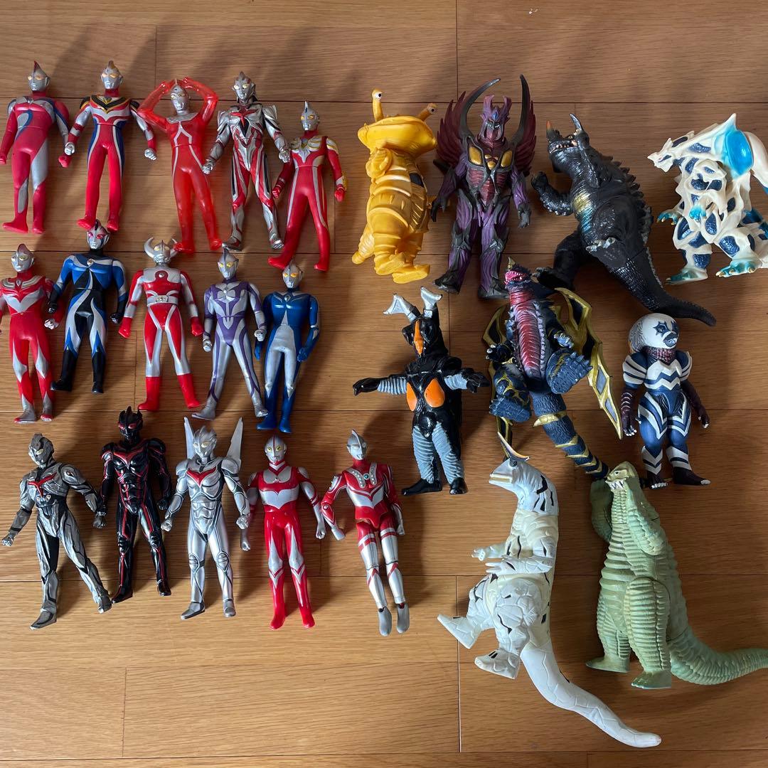 ウルトラマンシリーズ 怪獣 セット - メルカリ