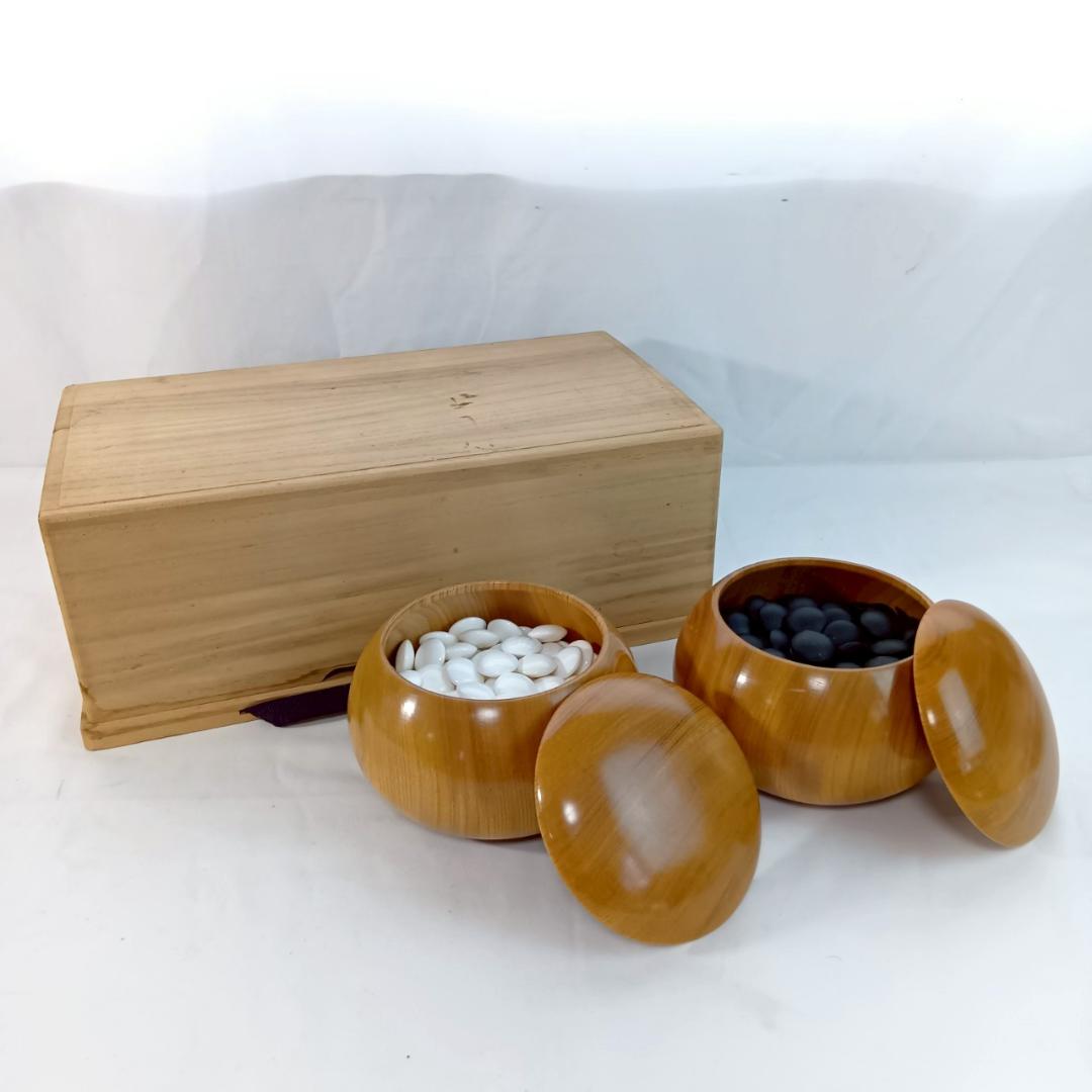 囲碁 高級碁石　本蛤碁石　那智黒碁石　碁笥　桐箱付き 本蛤碁石50号/那智黒石・碁石袋・桐箱付 ヤフーオークション