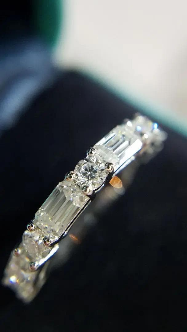 Romachan様♡最高級モアサナイト　ラウンド&エメラルドカットリング　9号