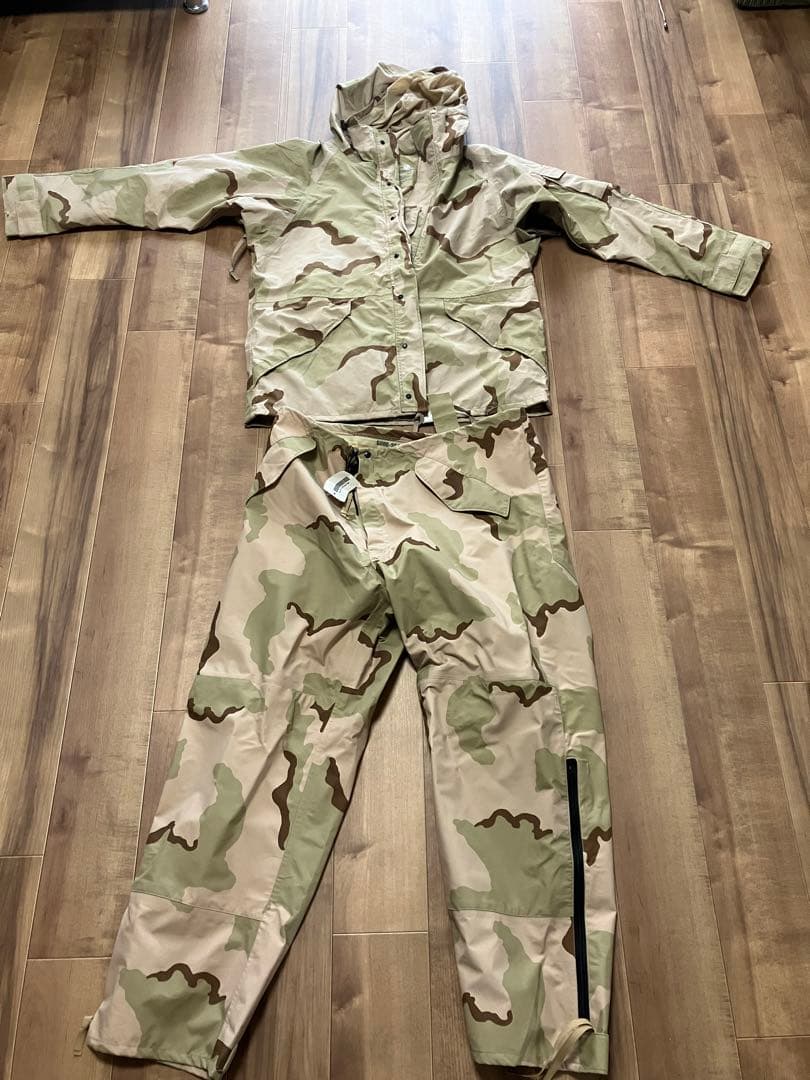 USアーミー　ゴアテックス　GORE-SEAM 迷彩服　上下セット　米軍 XL リッチな装備です！【アメリカの軍服】迷彩ゴアテックスパーカー（1st