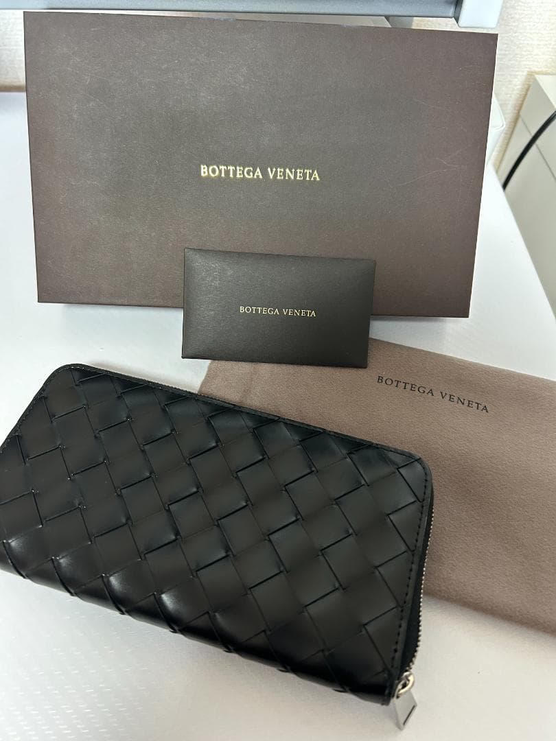 ボッテガヴェネタ BOTTEGA VENETA　ブラック レザー長財布
