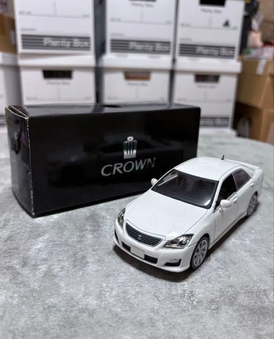カラーサンプル 1/30 トヨタ クラウンアスリート 200系 ホワイト 非売品