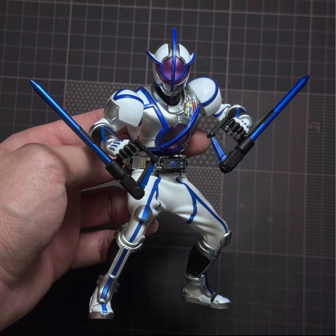 真骨彫 仮面ライダーサイガ カスタムスーツ - メルカリ